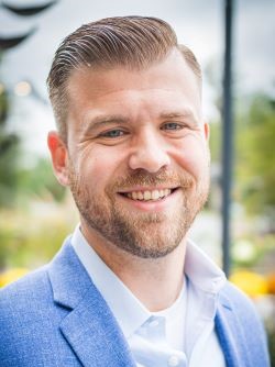 Portrait of Evaluation and Continuous Quality Improvement Mykal Leslie.